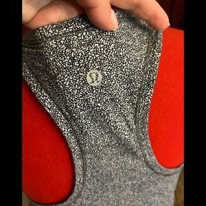 lululemon sleeveless shirt for women size 4.